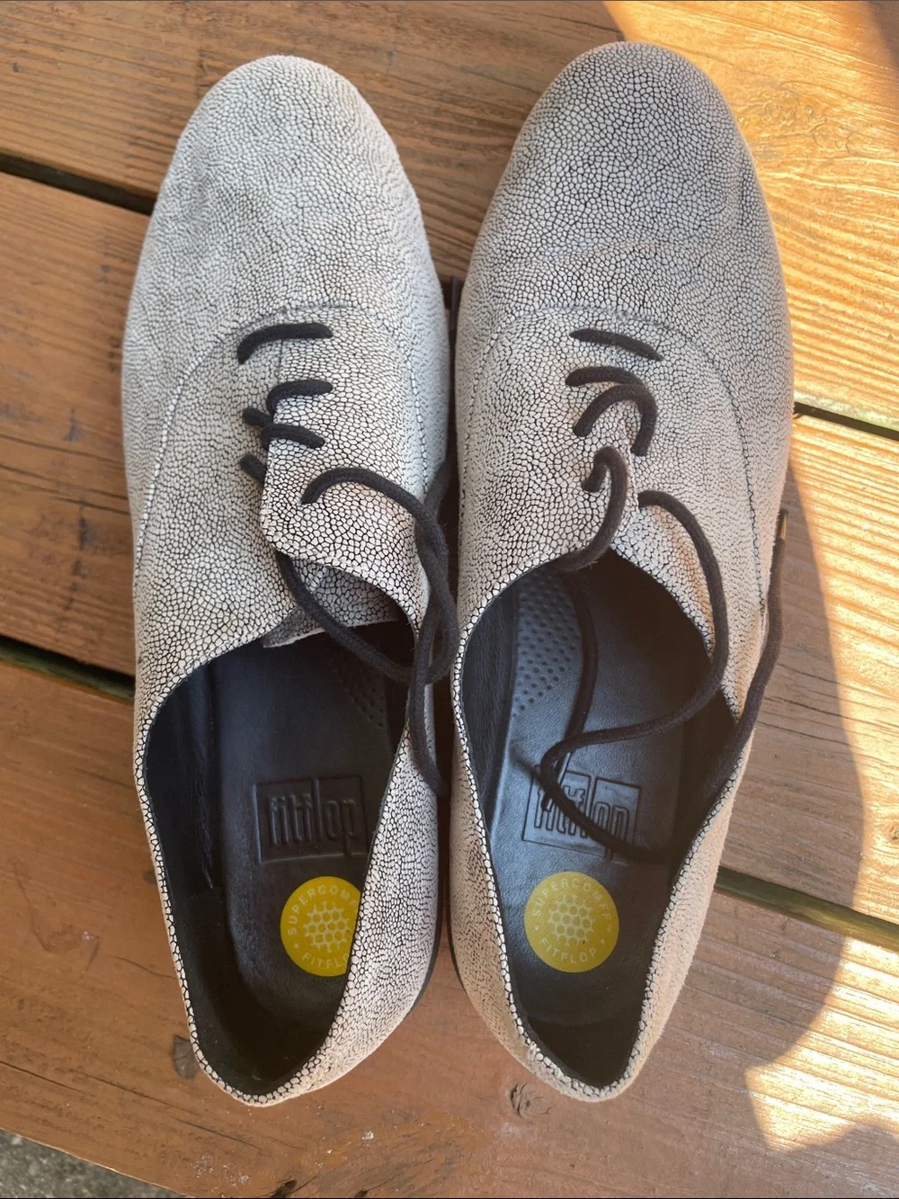 Fitflop Light Gray Pebbled Lace-Up Oxfords with Black Laces